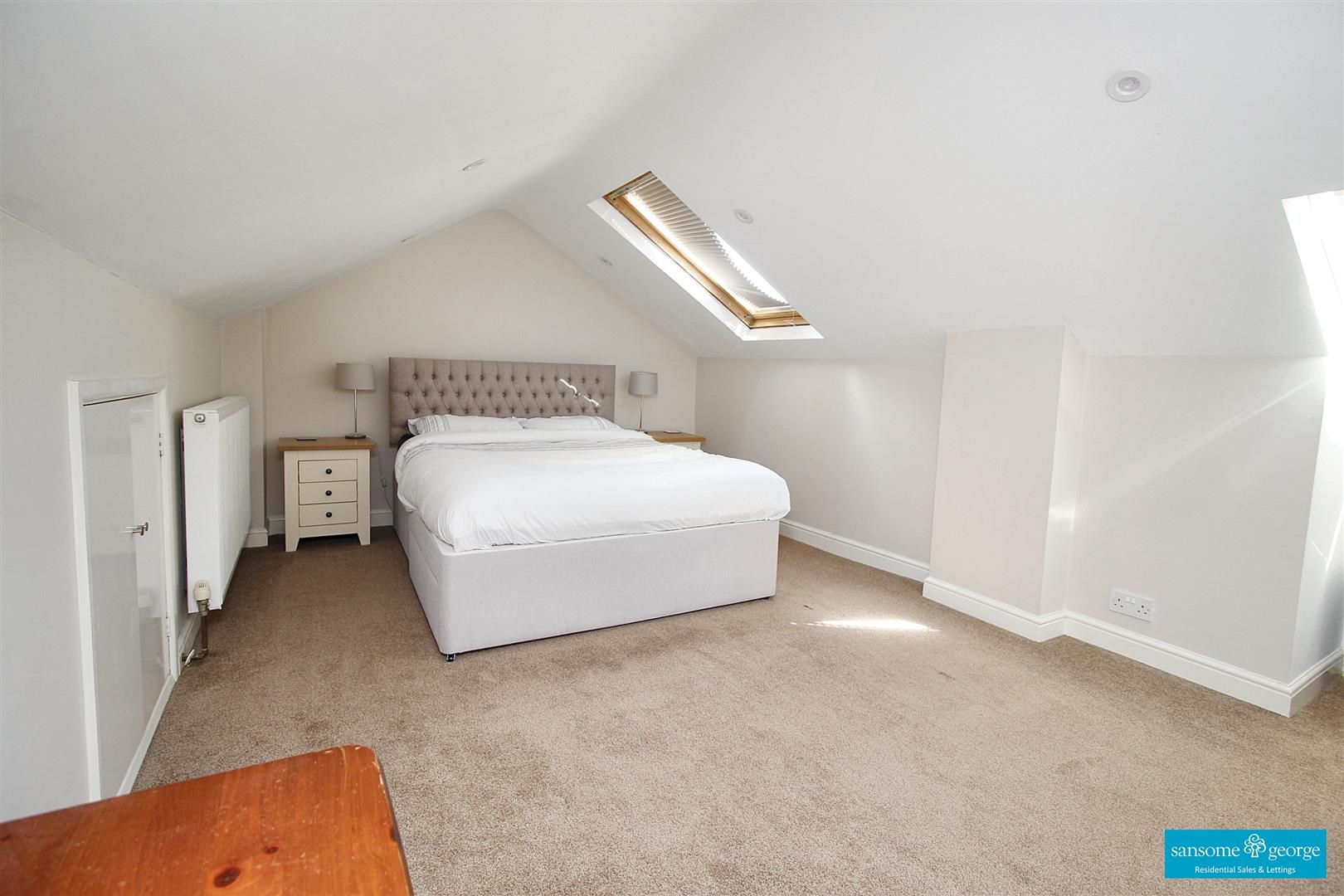 Westwood Road, Tilehurst, Reading